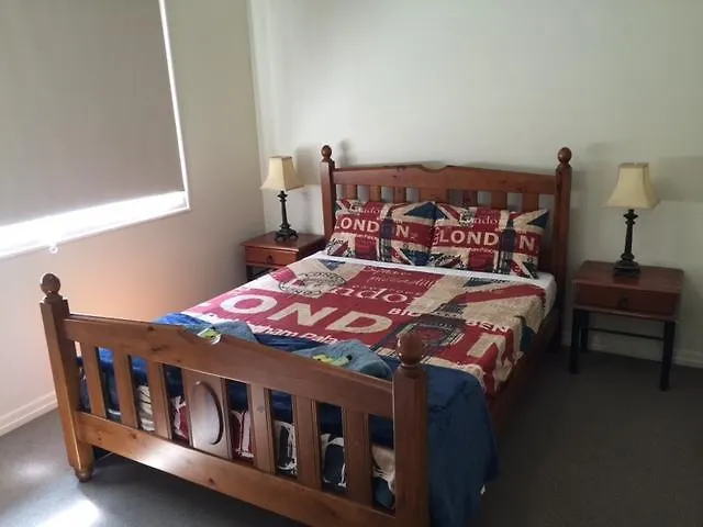 Holland Park Motel Brisbane 3*,